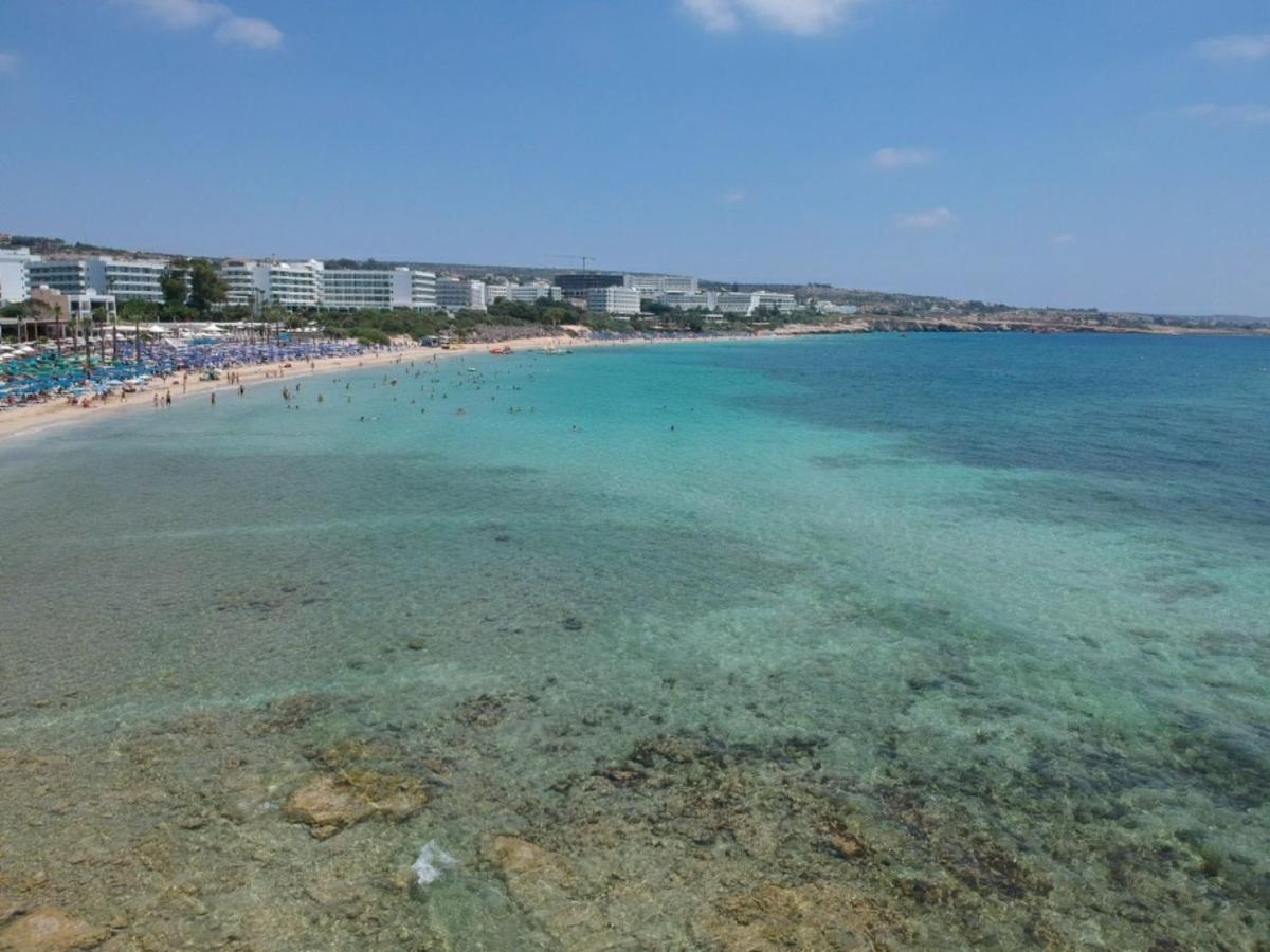 Karousos Beach Rooms アヤナパ エクステリア 写真