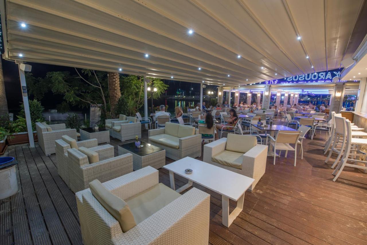 Karousos Beach Rooms アヤナパ エクステリア 写真